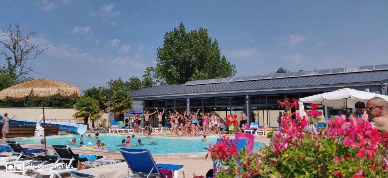 Camping La Haie Penee **** Сант-Контан-ан-Турмо Екстериор снимка