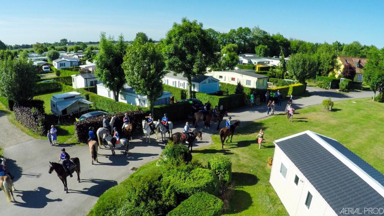 Camping La Haie Penee **** Сант-Контан-ан-Турмо Екстериор снимка